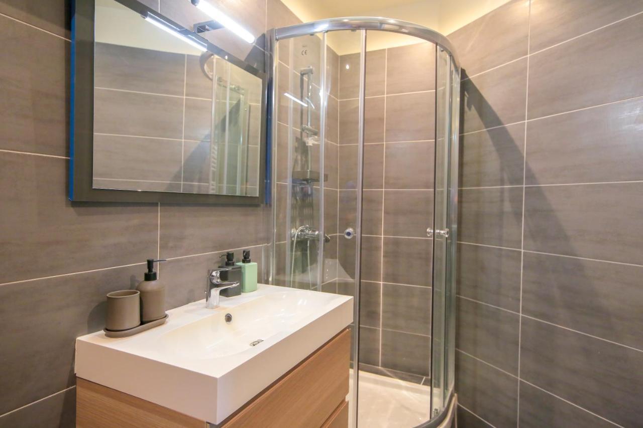 Apartment Le Bois, T2 Hypercentre Chic Et Cosy, Wifi Par Sovalfi